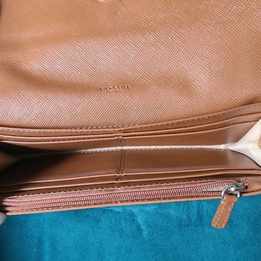 Coach Tan Leather Wallet Smooth Finish - Picture 6 of 9